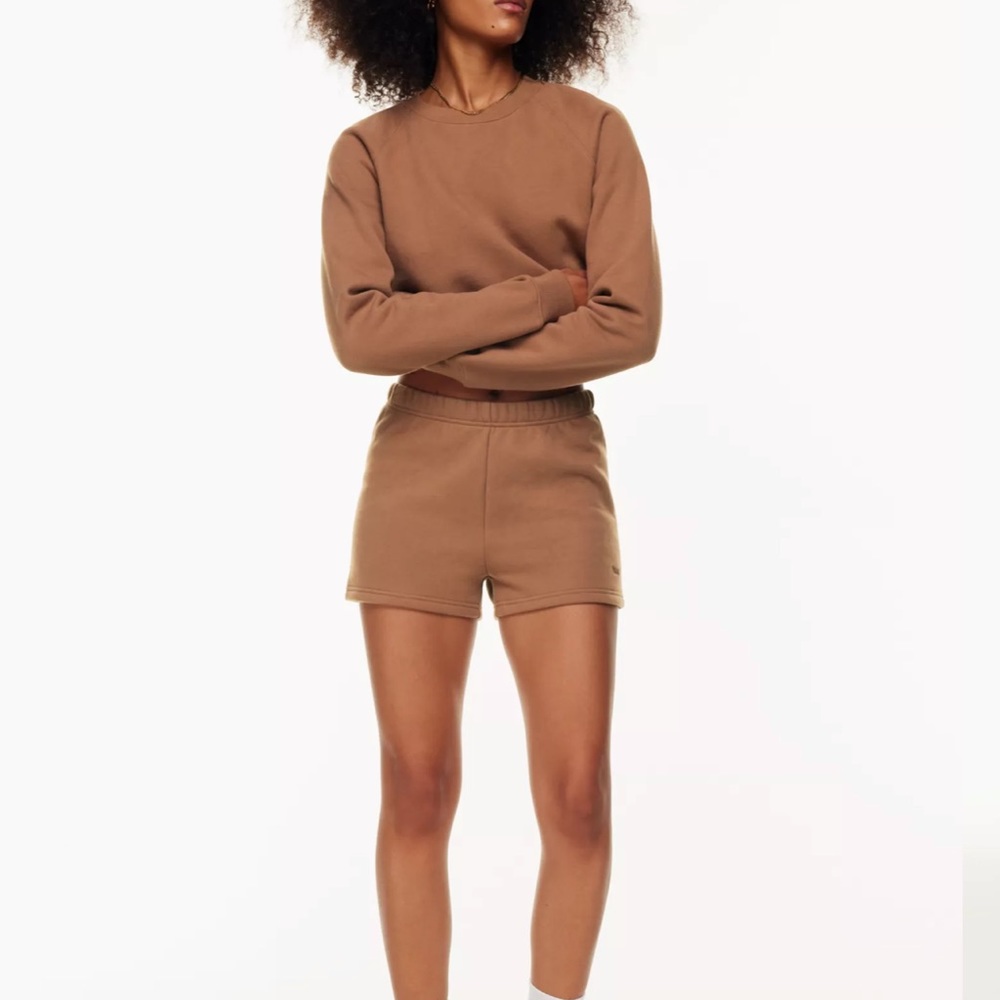 TNA by Aritizia Cozy Fleece Perfect Hi-Rise 3" Sweatshort.